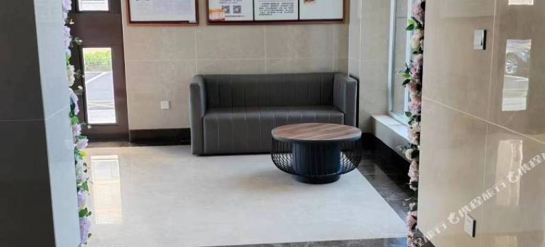 深蓝海景公寓(那香海摩天轮乐园店)图片