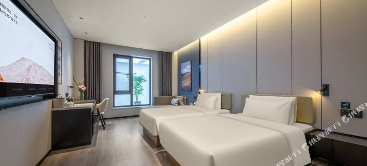 常熟云裳小镇昆承湖亚朵酒店图片