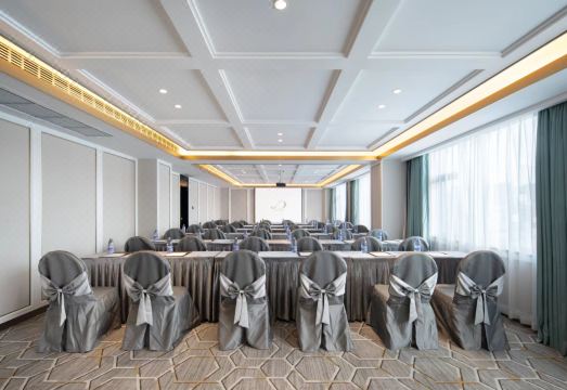 Xana Deluxe Hotel Zhongshan Bei Railway Station and OCT Bay Branch Hotel Overview