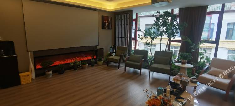 边坝麦曲河府民宿图片