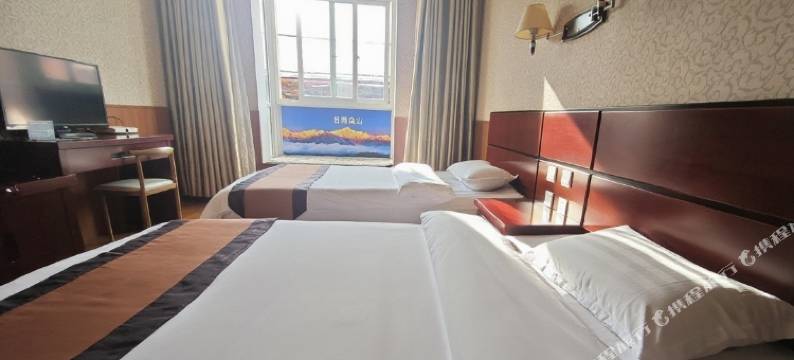 香格里拉鸿春萍客栈(独克宗古城店)图片