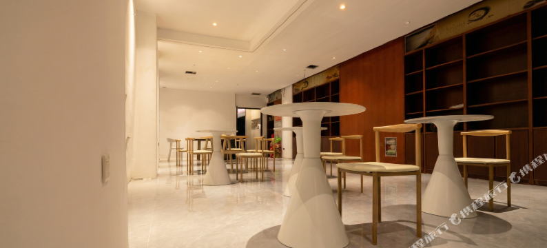 鄱阳·米朵 CinemaDesignStyle设计师影音酒店(文和里美食街店)图片