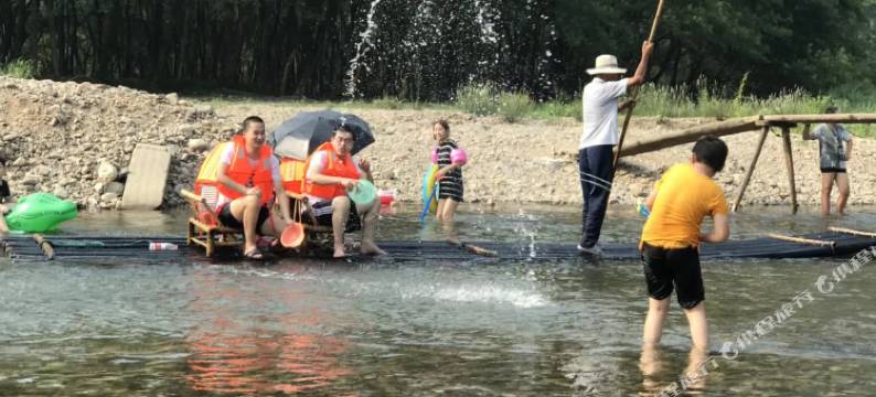 月亮湾依水山庄民宿图片