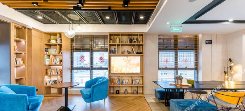 上海虹桥机场韩国街亚朵酒店图片