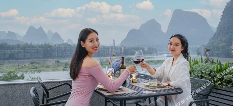 漓岸璞闲文旅酒店(阳朔西街漓江店)图片