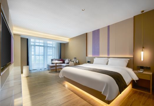 Lifeng Impression Hotel (Peng'an Yipin World Branch) Hotel Overview