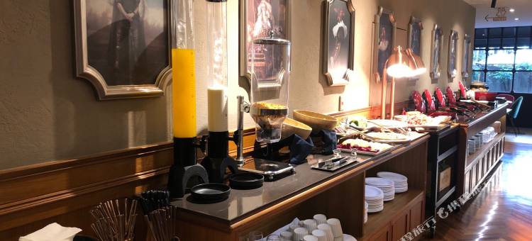 河堤漫旅-高雄站前館图片