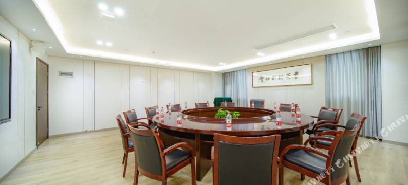 云泊智慧酒店(诸暨荣怀中学店)图片