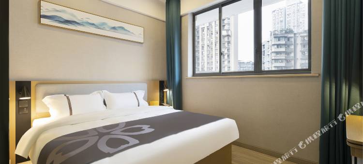 花美时酒店(重庆沙坪坝高铁站三峡广场店)图片