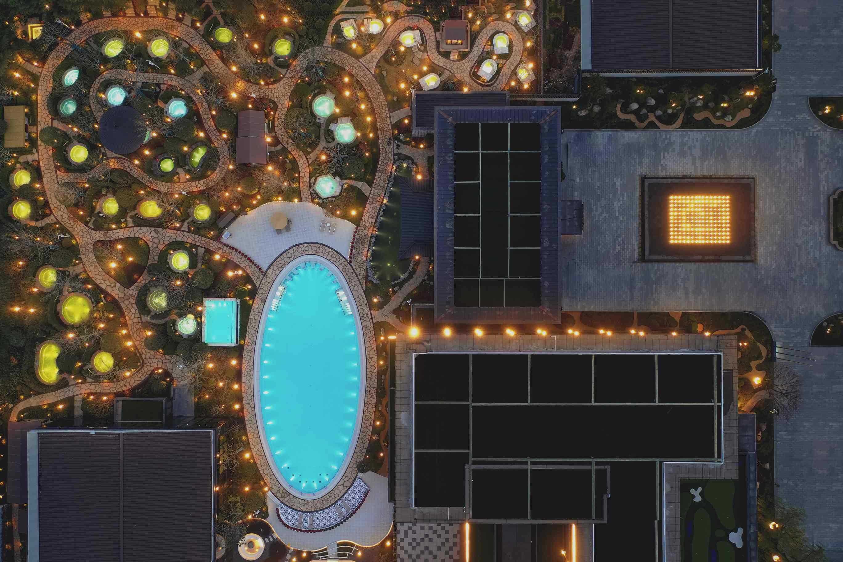 Superme Harmony HotelOver view