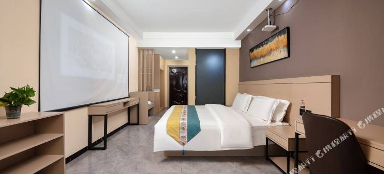 青巢观影酒店(天明财富广场店)图片