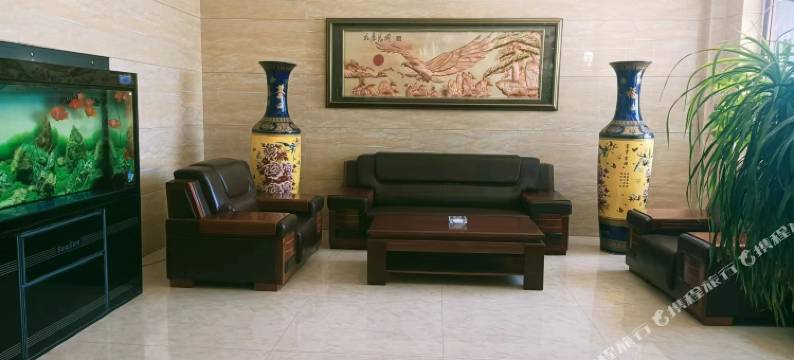 察右后旗馨雅大酒店图片