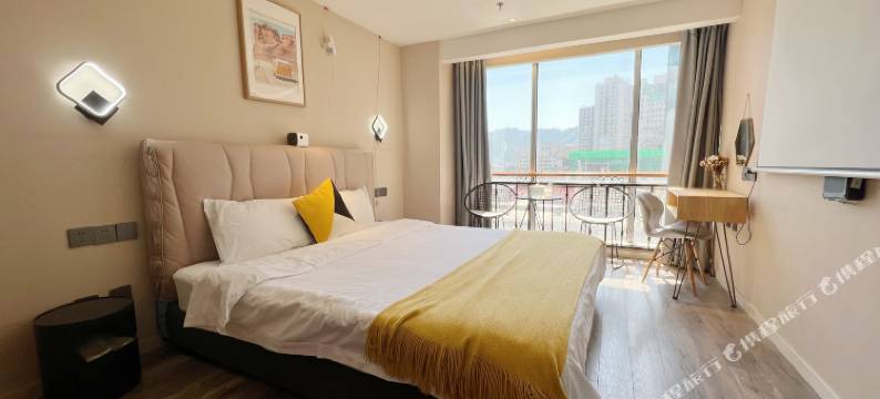 卓怡公寓(重庆解放碑好吃街店)图片