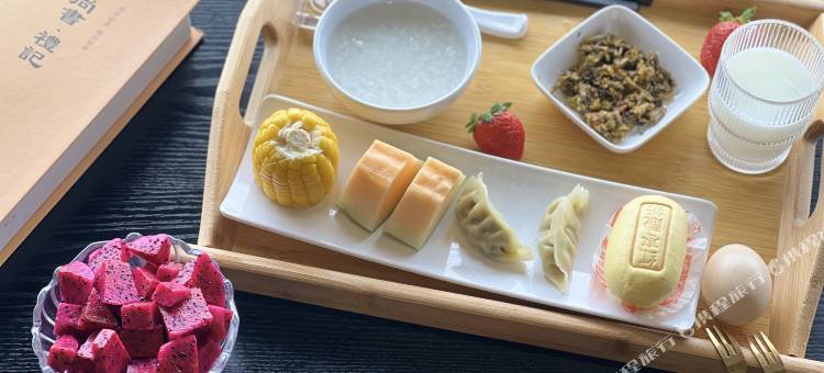 十二城·寒江楼·观景临江庭院温泉loft设计云宿(芙蓉镇大瀑布店)图片