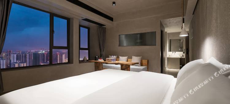 泥木·SKY CITY HOTEL(乐山高铁世豪广场店)图片