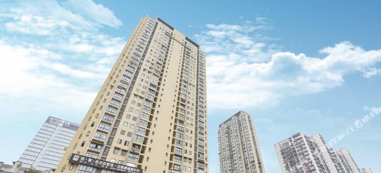 宜宾追梦空间主题客栈(唐人财富中心店)图片