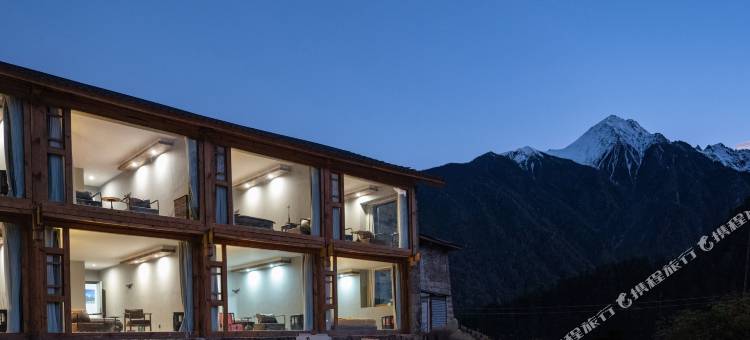 雨崩远方的家二号院(德钦店)图片