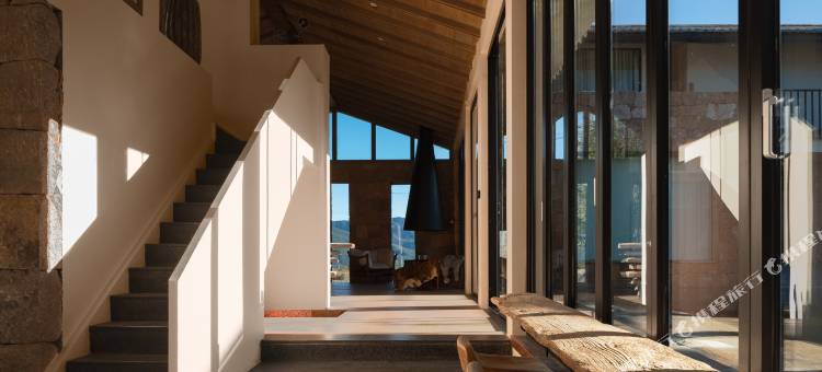 丽江石头厝雪山度假酒店图片