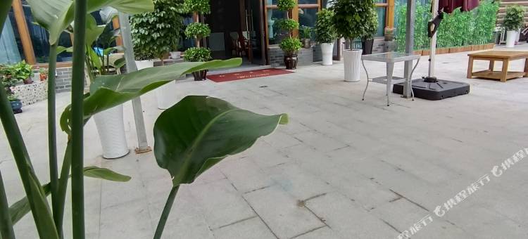 夜澜静民宿(遵义古城遵义航天高级中学店)图片