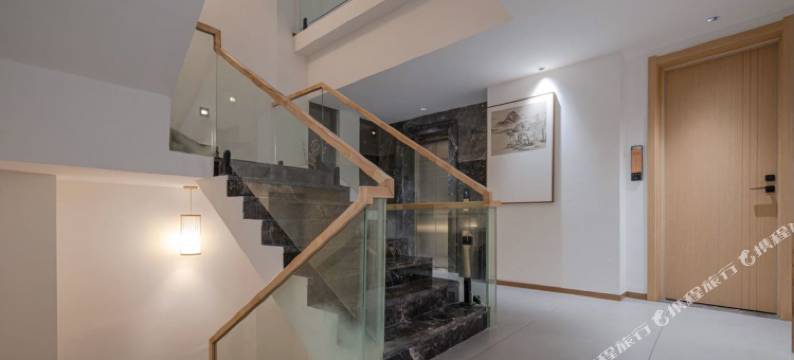 七分民宿(凤凰古城磁浮揽胜站店)图片