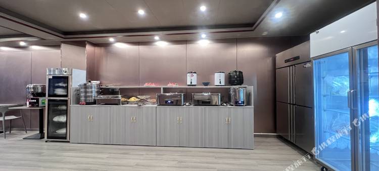 左贡悦豪洲际酒店图片