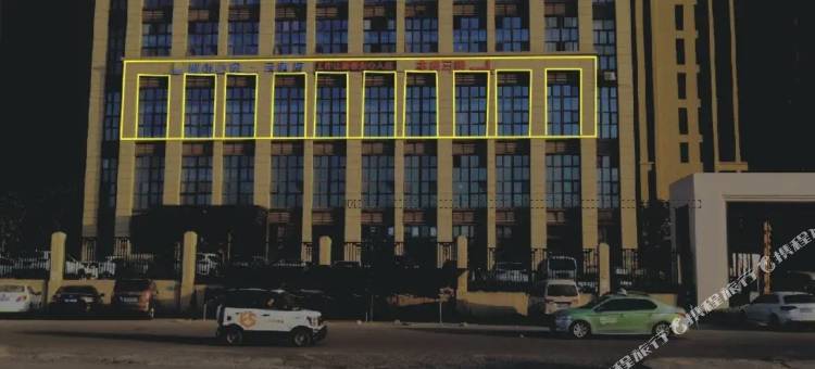 城市之家·云酒店(华东建材城店)图片