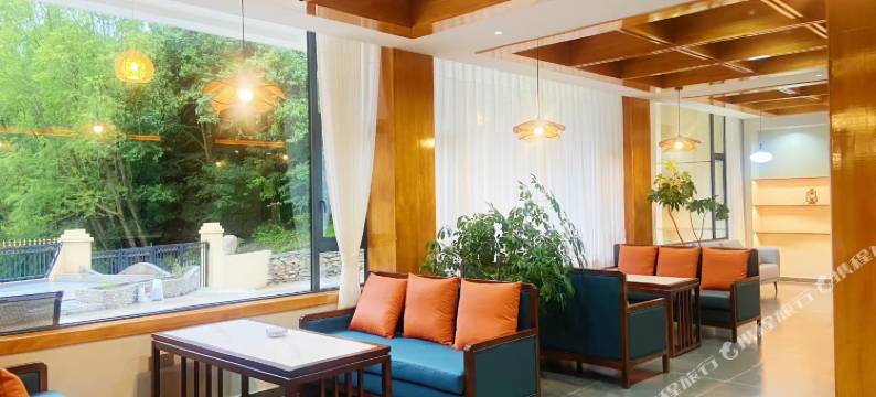 半山云逸·Life山景休闲度假美宿(黑水县店)图片