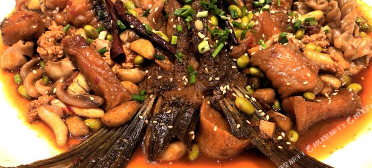 盐亭云尚四季酒店(县政府云溪实验中学店)图片