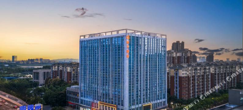 桔子酒店(武汉光谷大道金融港北地铁站店)图片