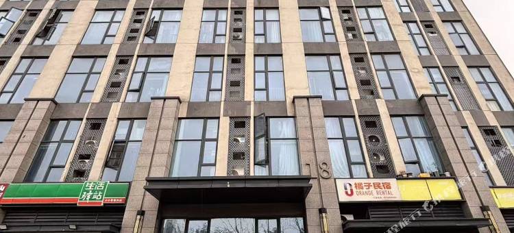 沐风•轻奢影院loft公寓(力高雍湖国际鱼尾洲地铁站店)图片