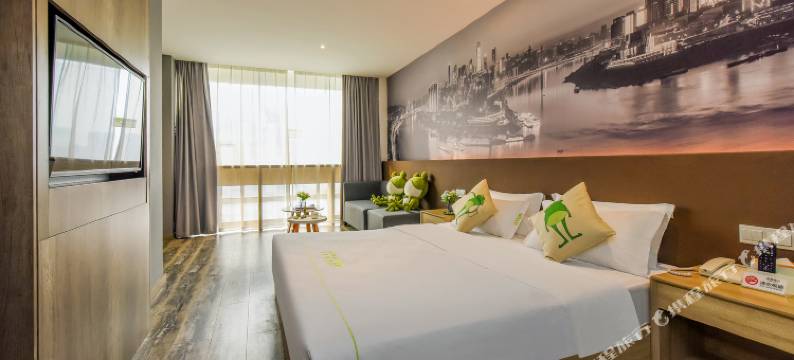 何夜青旅酒店(重庆解放碑步行街店)图片