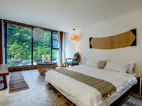 丹寨石桥纸居民宿(石桥古法造纸文化景区店)