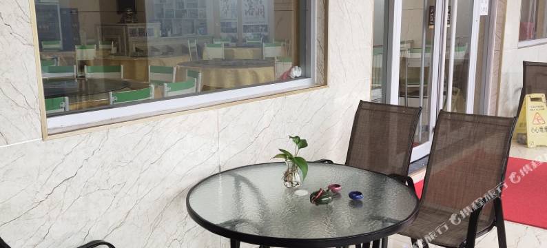 雾灵山伏凌快捷酒店图片