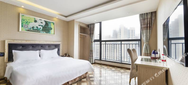 同住熊猫酒店(成都东站槐树店地铁站店)图片