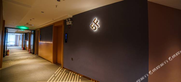 潮漫酒店(珠海渔女情侣中路店)图片