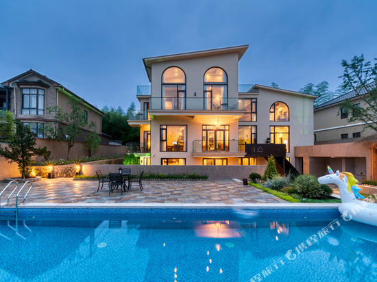 莫干山看山还是山民宿