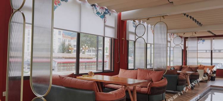 邓玛雄察大酒店图片