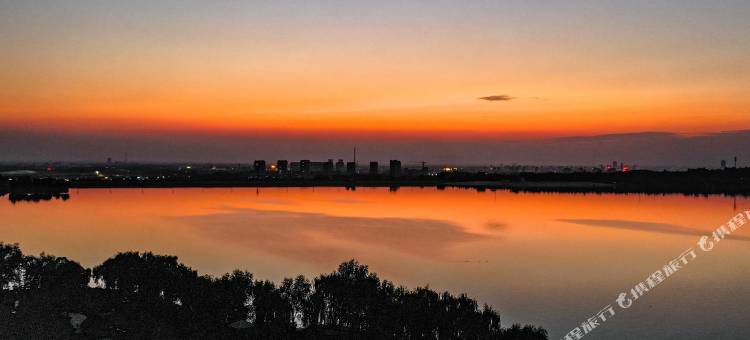 花筑·天颐湖木屋岛度假酒店(岱岳区店)图片