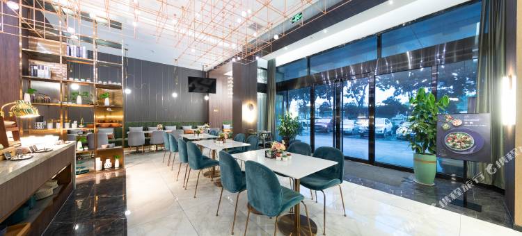 深圳宝安机场碧海湾桔子水晶酒店图片