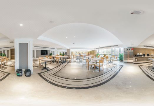 Vienna Hotel 5.0 Huazhou North ShoreHotel Overview