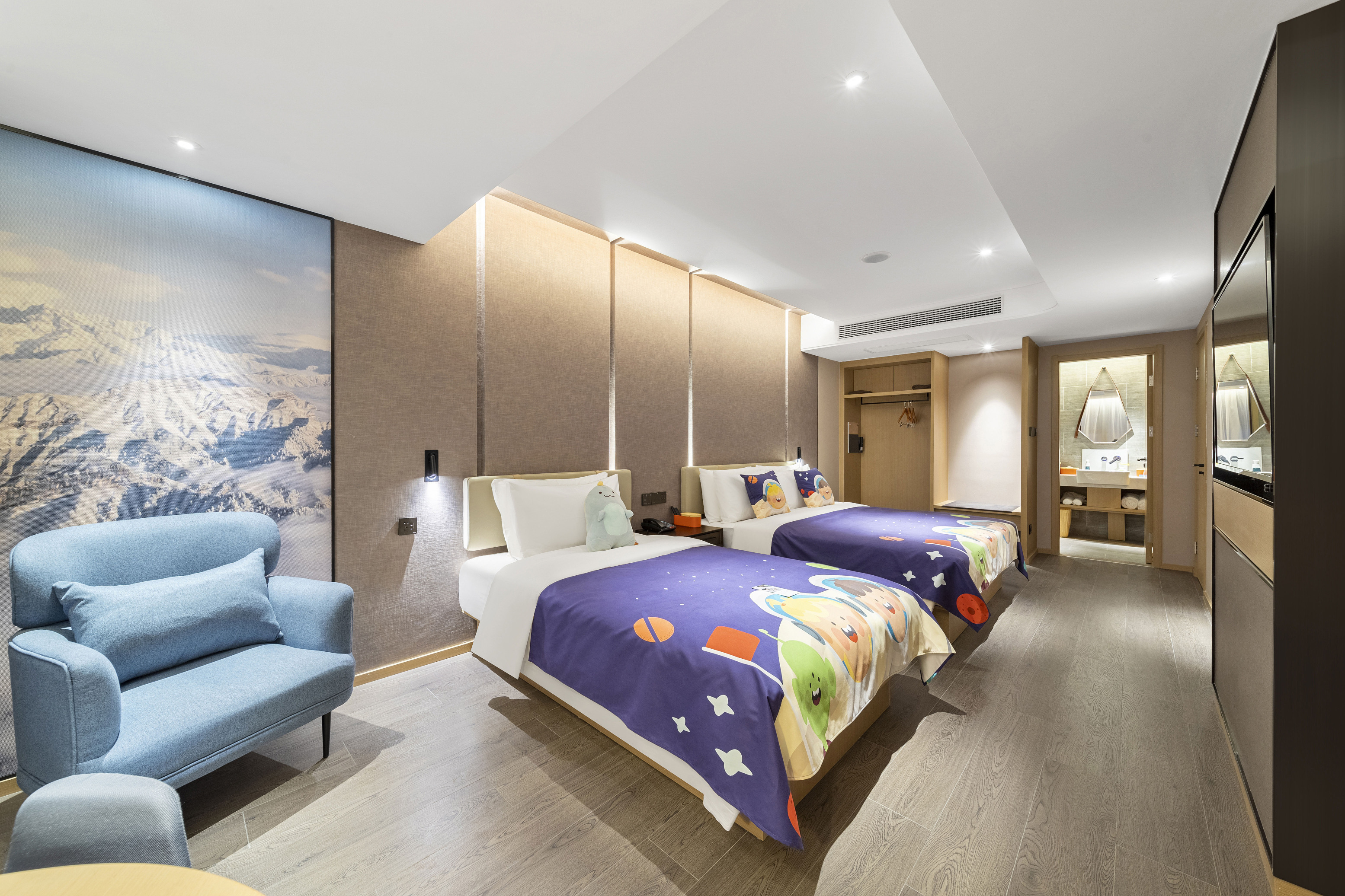 Ya'an Times Tianjie Atour Hotel Over view