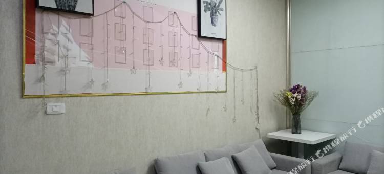 贵阳依然在青旅(火车站店)图片