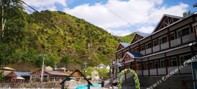 雾灵山龙脉风情度假村图片