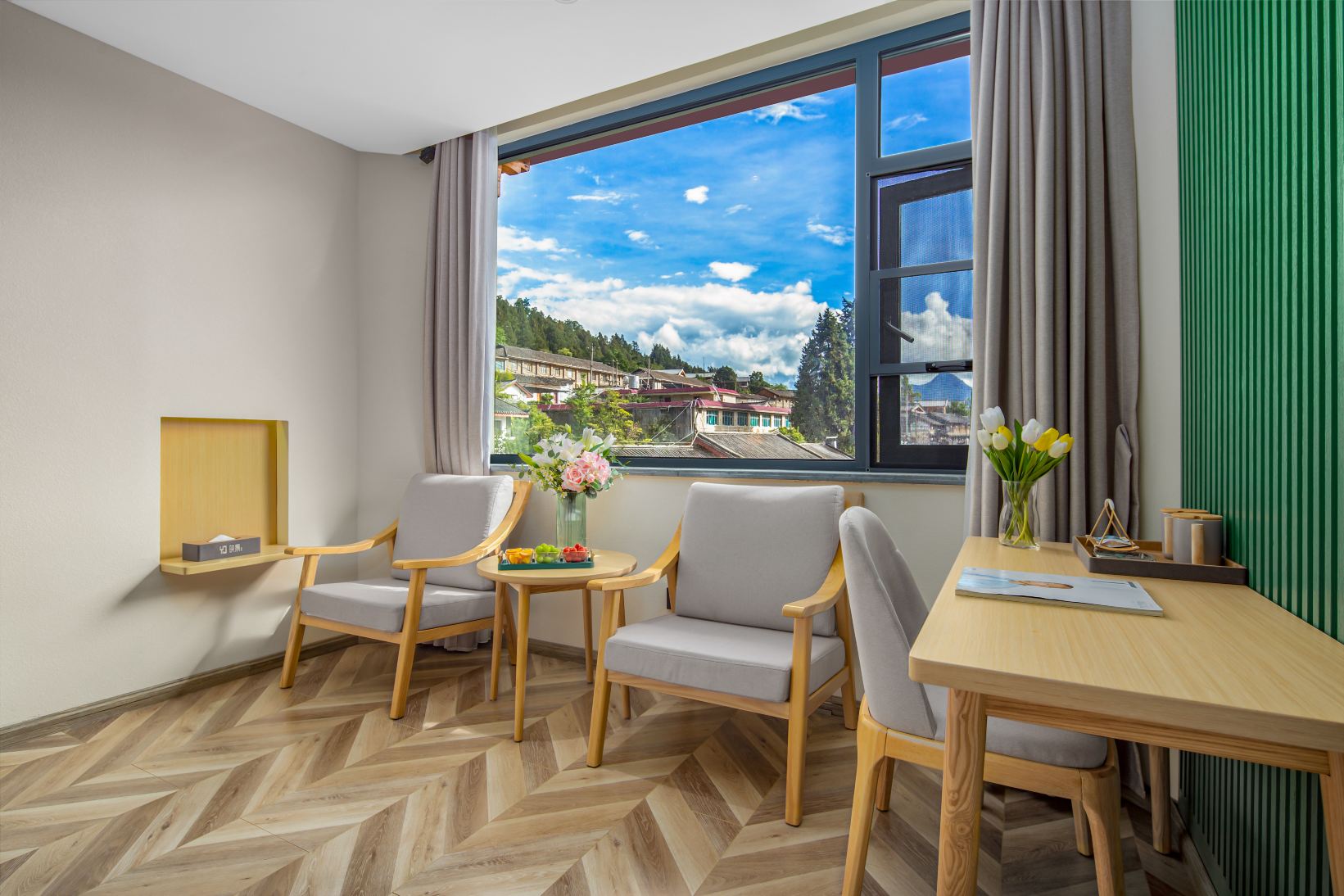 Yingjing Hotel (Lijiang Ancient City Dashuiche Shop) Hotel Overview