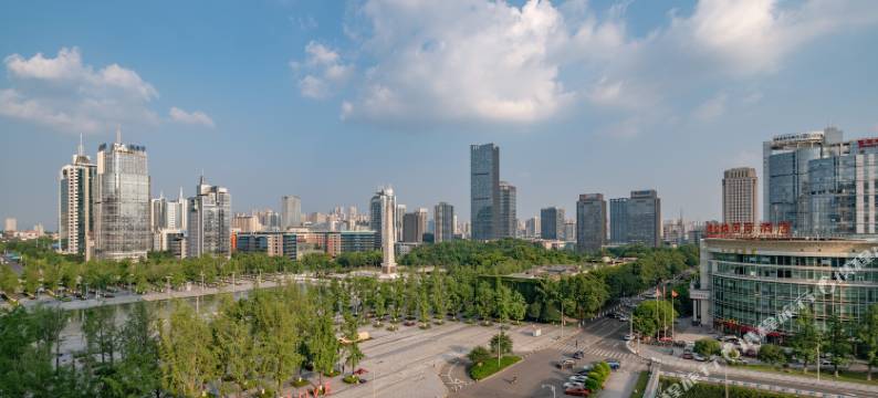寻光酒店(重庆两江幸福广场店)图片