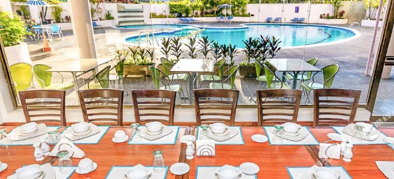 克里斯蒂娜套房酒店(Hotel Cristina Suites)图片