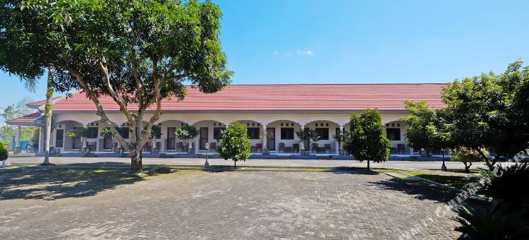 首都O 91046 马桑巴丽人酒店(Collection O 91046 Hotel Remaja Indah Masamba)图片