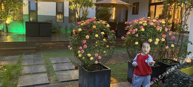 重渡沟月半弯酒店图片