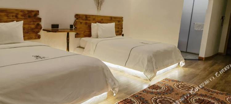 吐鲁番云隐栖舍酒店图片