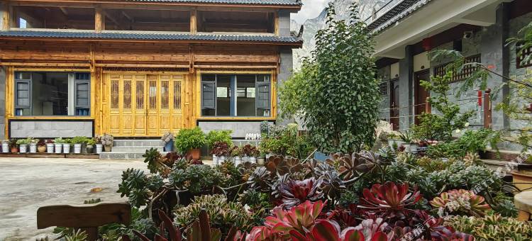 虎跳峡山美客栈(虎跳峡景区店)图片